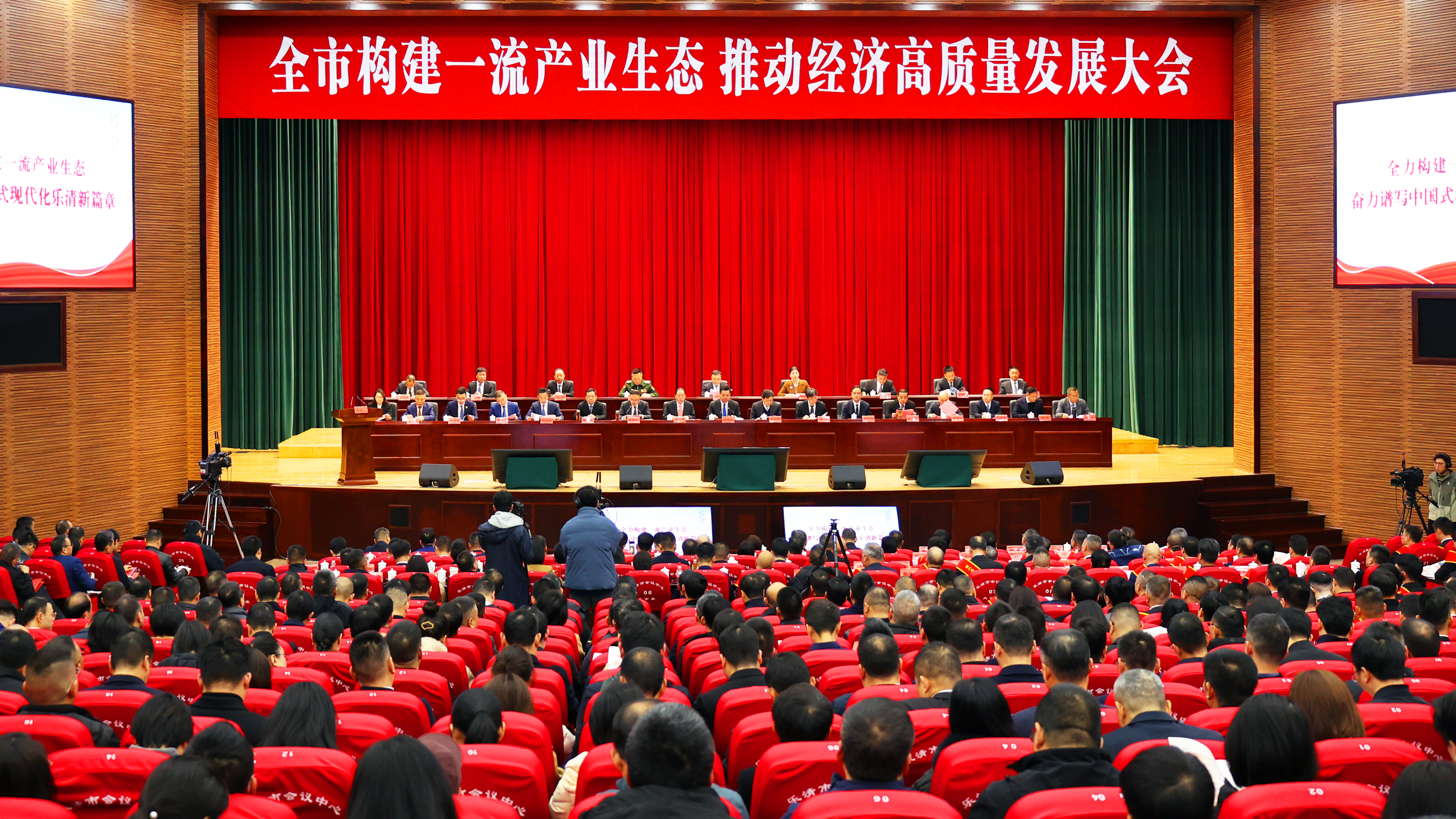 开门捷报！贝博BB获多项“热辣滚烫”大奖